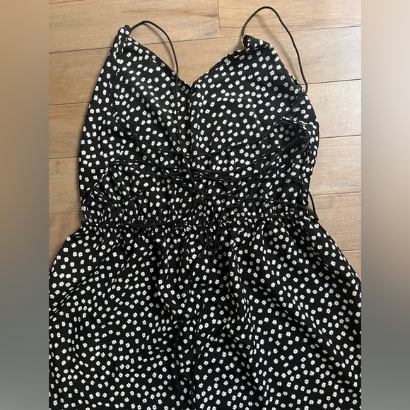 Floral Print Cami Romper - Picture 4 of 5